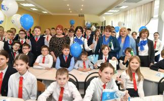 Представители объединенной организации Белорусского союза женщин Беларусбанка провели интерактивную встречу по кибербезопасности в витебской гимназии