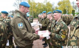 В Витебске чествовали более 300 военнослужащих срочной службы 103-й Витебской воздушно-десантной бригады