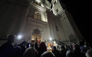 Фотофакт: Пасхальное богослужение прошло в Свято-Успенском кафедральном соборе Витебска