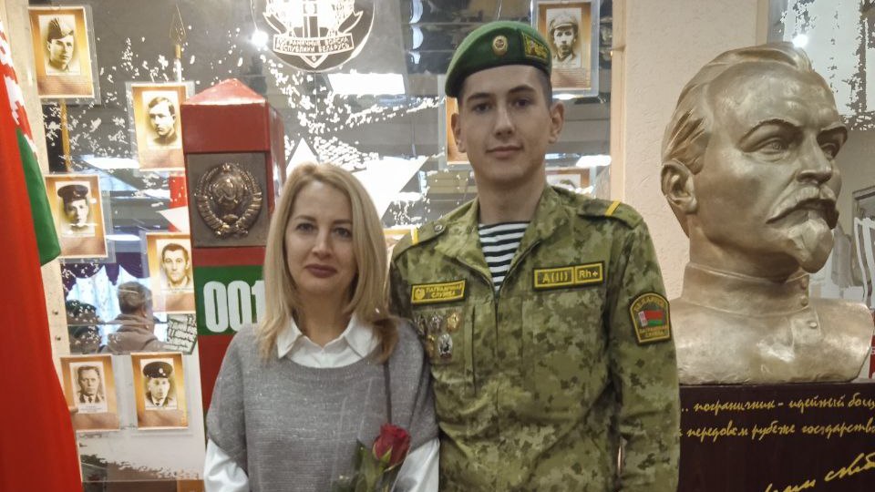 Юрий Остапишин: "Не бойтесь трудностей, готовьте себя к армии и постарайтесь попасть на службу в пограничные войска Республики Беларусь"
