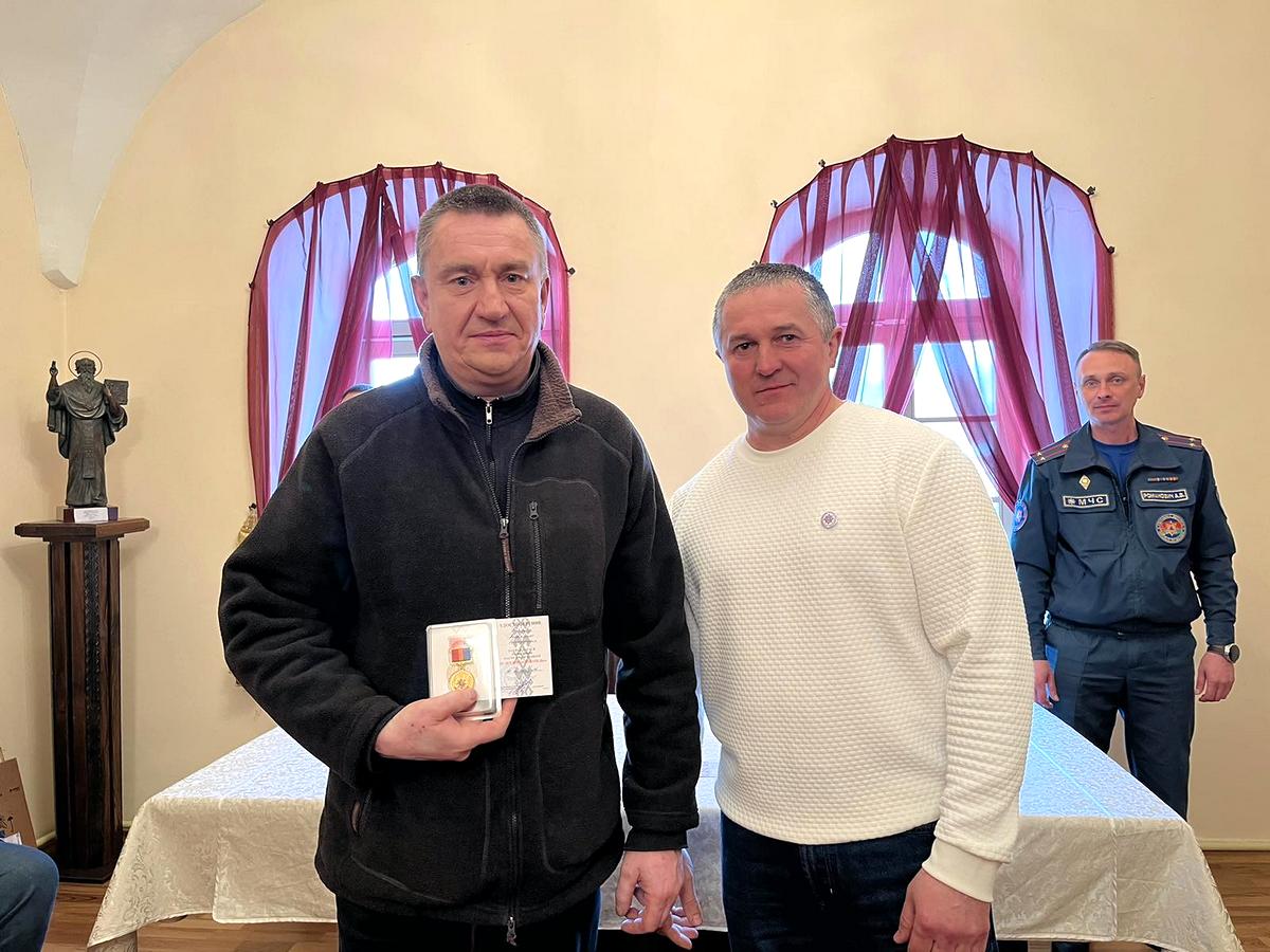 Спасатель с большим стажем Дмитрий Дайнеко о своём первом вызове: "Несмотря на все тренировки, реальность оказалась другой"