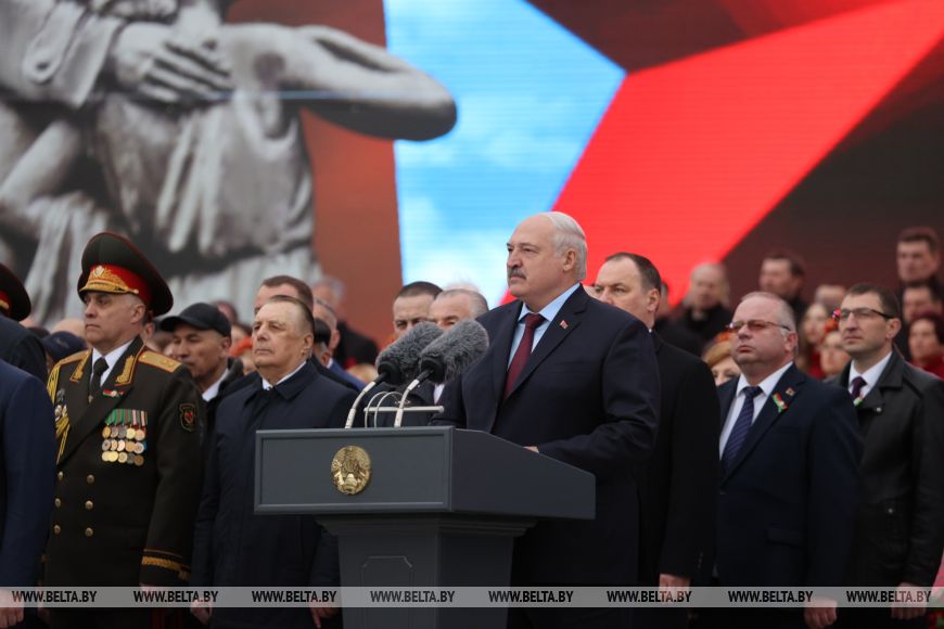Выступление Александра Лукашенко в рамках патриотической акции "Беларусь помнит" 9 мая в Минске