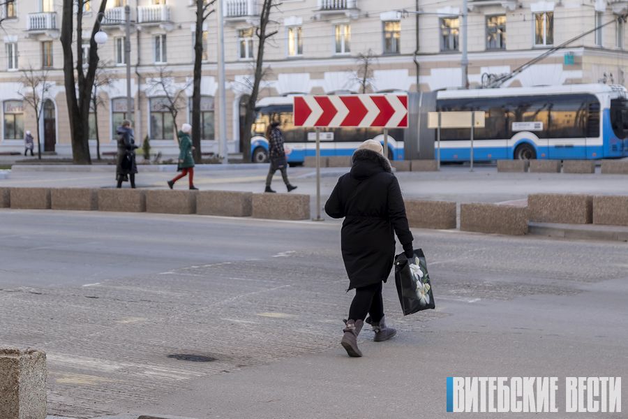 Через улицу зигзагом, или Как преодолеть пешеходный лабиринт на улице Кирова в Витебске, не нарушив ПДД