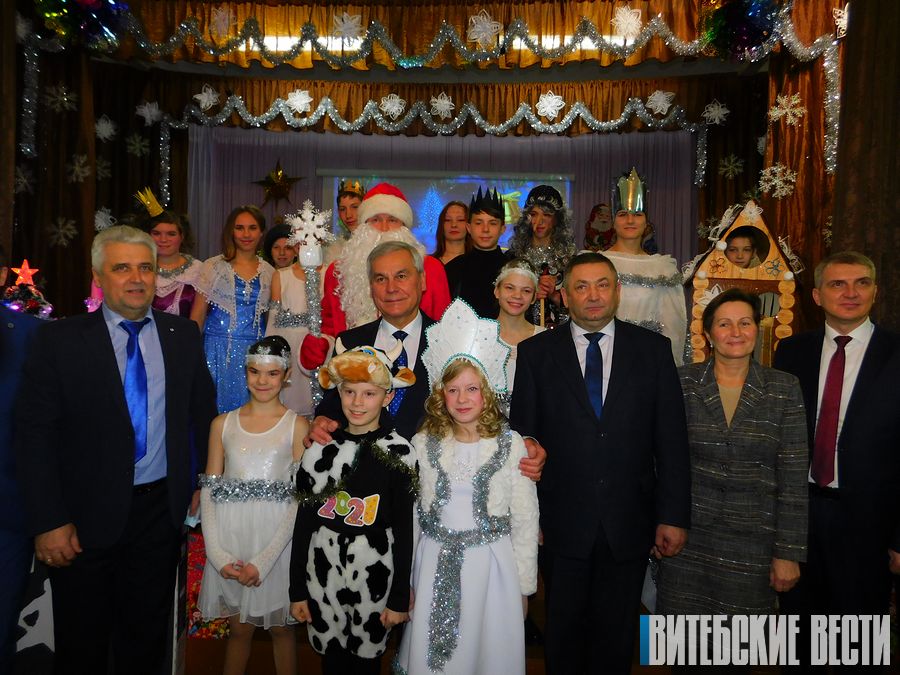 Владимир Андрейченко в рамках республиканской благотворительной акции «Наши дети» посетил Бегомльскую вспомогательную школу-интернат