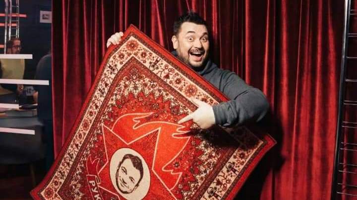 «Витебские ковры» создали эксклюзивный дизайн ковра для Сергея Жукова