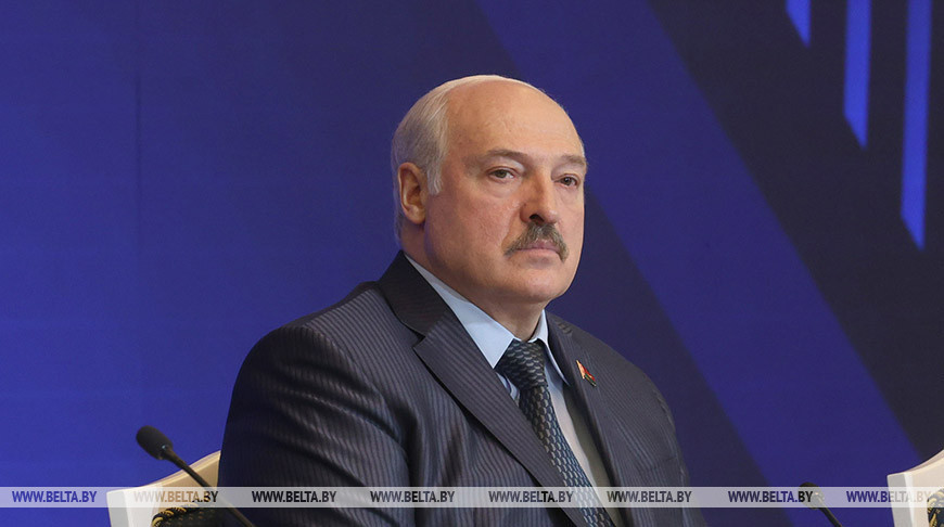 Александр Лукашенко: закон о гражданском обществе надо выстроить так, как это нужно в Беларуси.