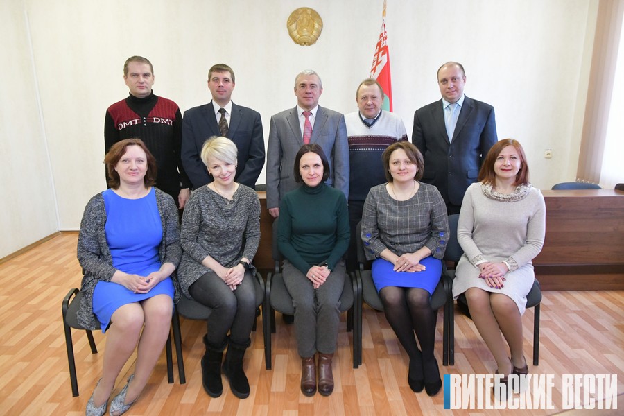 Земля — всего основа: работники землеустроительной и картографо-геодезической службы отметили профессиональный праздник