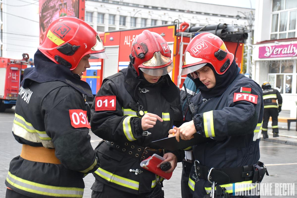 Витебские спасатели провели учения в гостиничном комплексе «Витебск Отель»