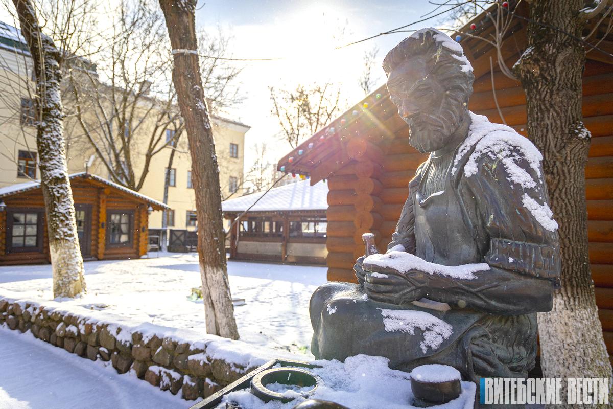 Морозная погода продлится до конца недели. Снежный фоторепортаж с улиц Витебска