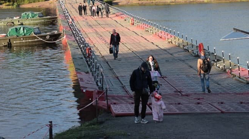 В Новополоцке временно приостановлено пешеходное движение по понтонному мосту через Западную Двину