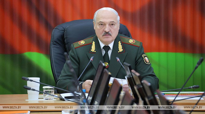 Александр Лукашенко: Украина парится, что Беларусь может вступить в войну, но сама постоянно провоцирует на границе