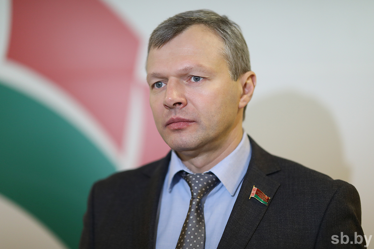«Белая Русь» станет партией? Олег Романов заявил, что такая возможность всерьез рассматривается