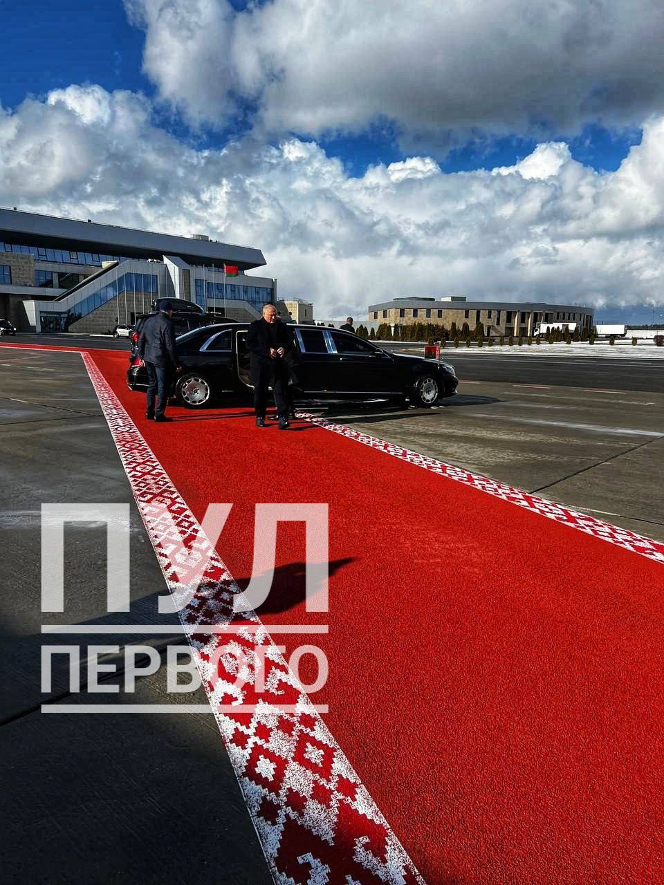 Александр Лукашенко вылетел в Иран
