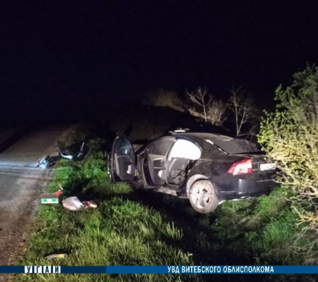 В Докшицком районе "Volvo S80" съехал в кювет