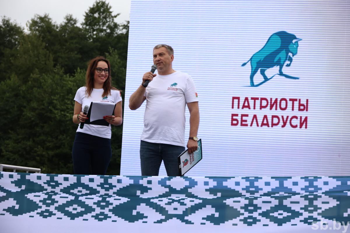Николай Зарубицкий об автопробегах: взяв в руки государственный флаг, мы гордо пронесли его по всей стране