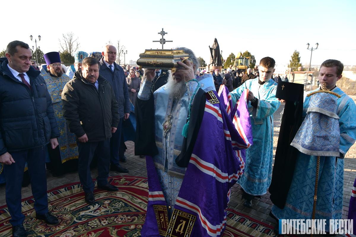 Ковчег с частью Пояса Пресвятой Богородицы и святыми мощами святых праведных Иоакима и Анны встретили в Витебске