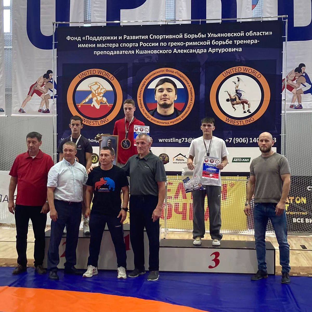 Юный спортсмен из Витебска стал призером соревнований по греко-римской борьбе в России