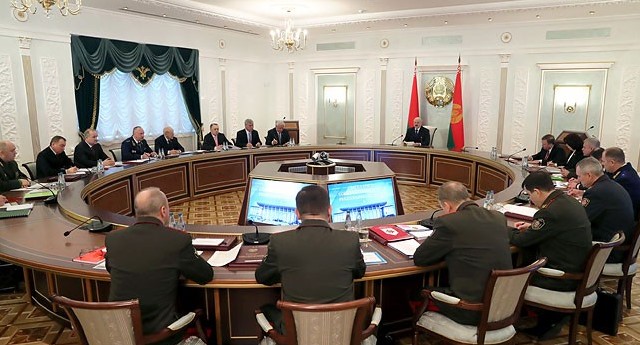 На Совете Безопасности Президент предостерег от самоуспокоенности при реагировании на внешние и внутренние вызовы 