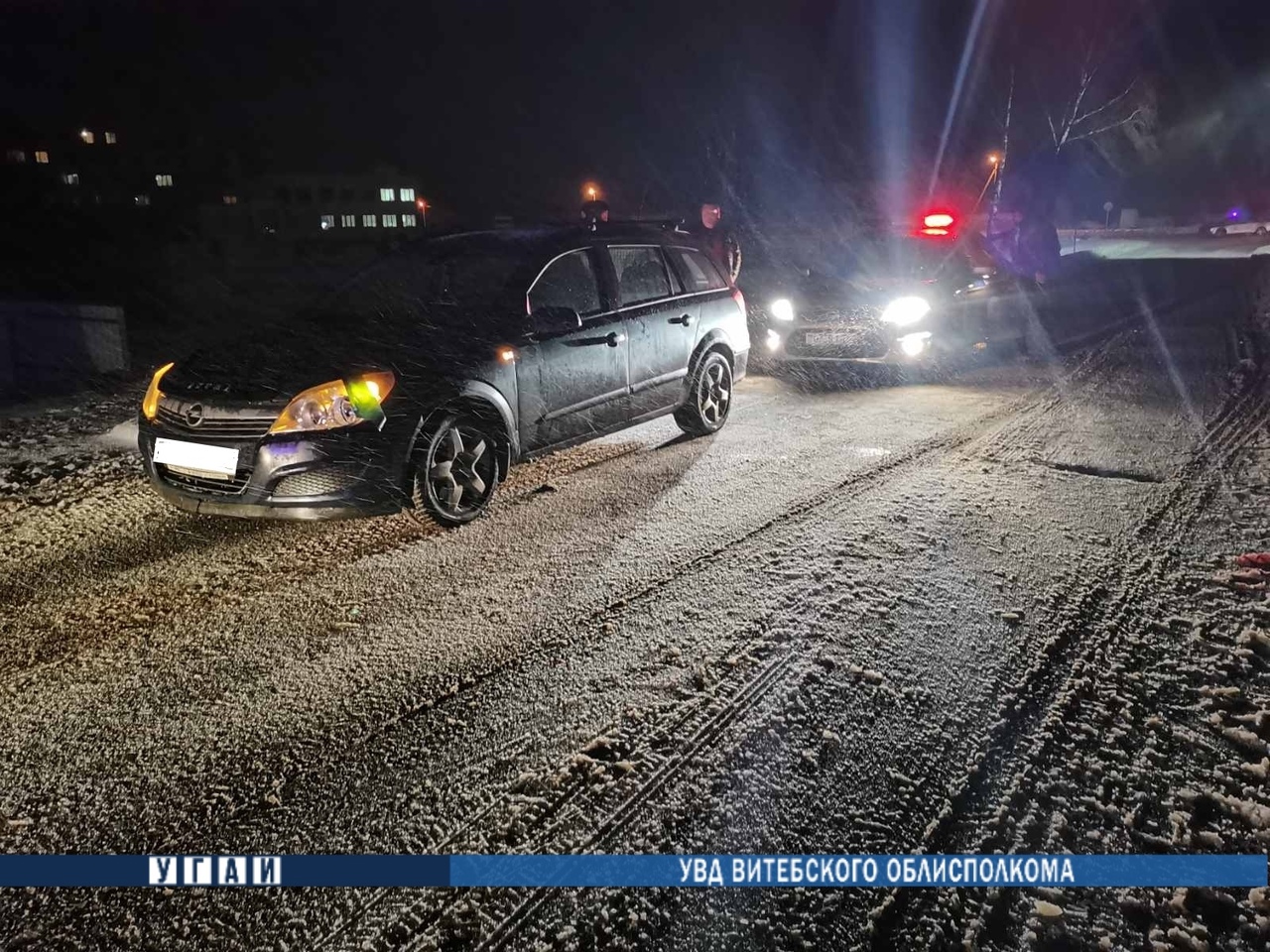 В Россонах иномарка сбила внезапно выбежавшего на дорогу школьника