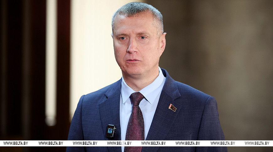 Эффект от командировок и совещания вне рабочего времени. Крутой о выполнении требований Президента