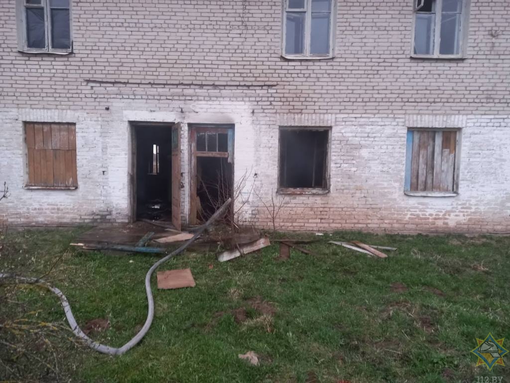В Шарковщинском районе работники МЧС спасли на пожаре мужчину