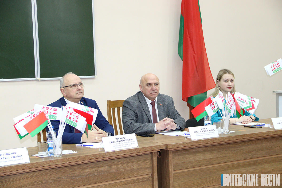 Вячеслав Дурнов встретился со студентами и преподавателями ВГМУ в рамках гражданско-патриотического марафона «#Единый»