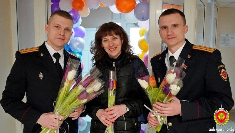 Мужчины управления ГКСЭ по Витебской области подарили женщинам коллектива концертную программу «Душевный разговор»