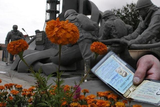 Для досрочного выхода на пенсию ликвидаторы аварии на ЧАЭС должны иметь удостоверение нового образца   