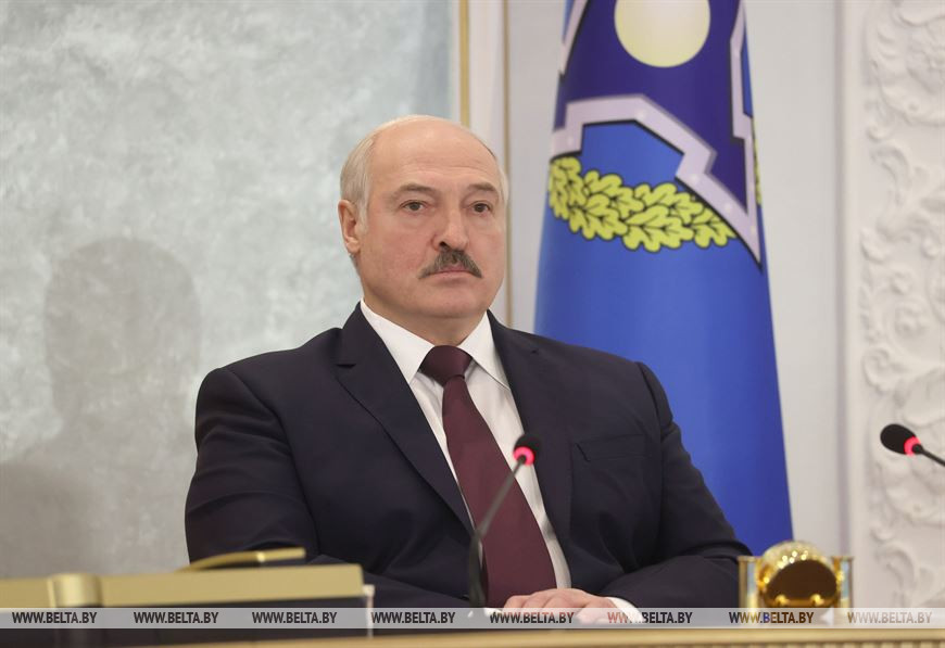 Лукашенко призвал лидеров ОДКБ объединиться против давления и вмешательства извне
