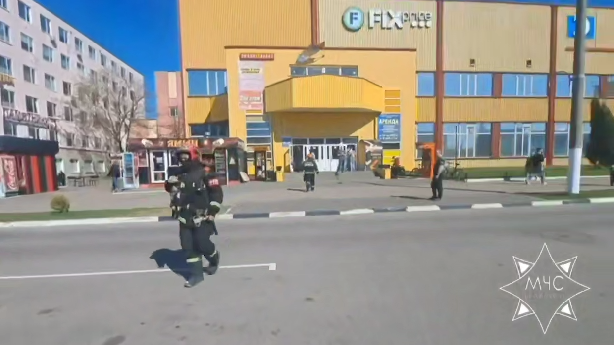 Подразделения МЧС выезжали по сообщению о возгорании в торговом центре в Витебске