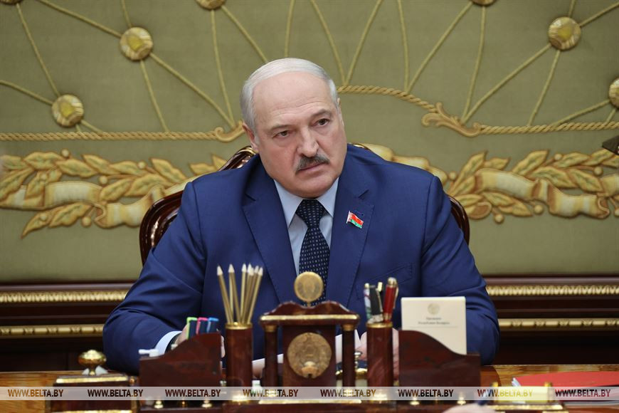 Александр Лукашенко поставил задачу взыскать задолженность перед бюджетом по исполнительным производствам