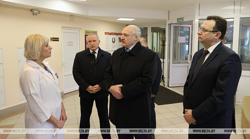 Лукашенко приехал в Витебск изучить ситуацию с коронавирусом