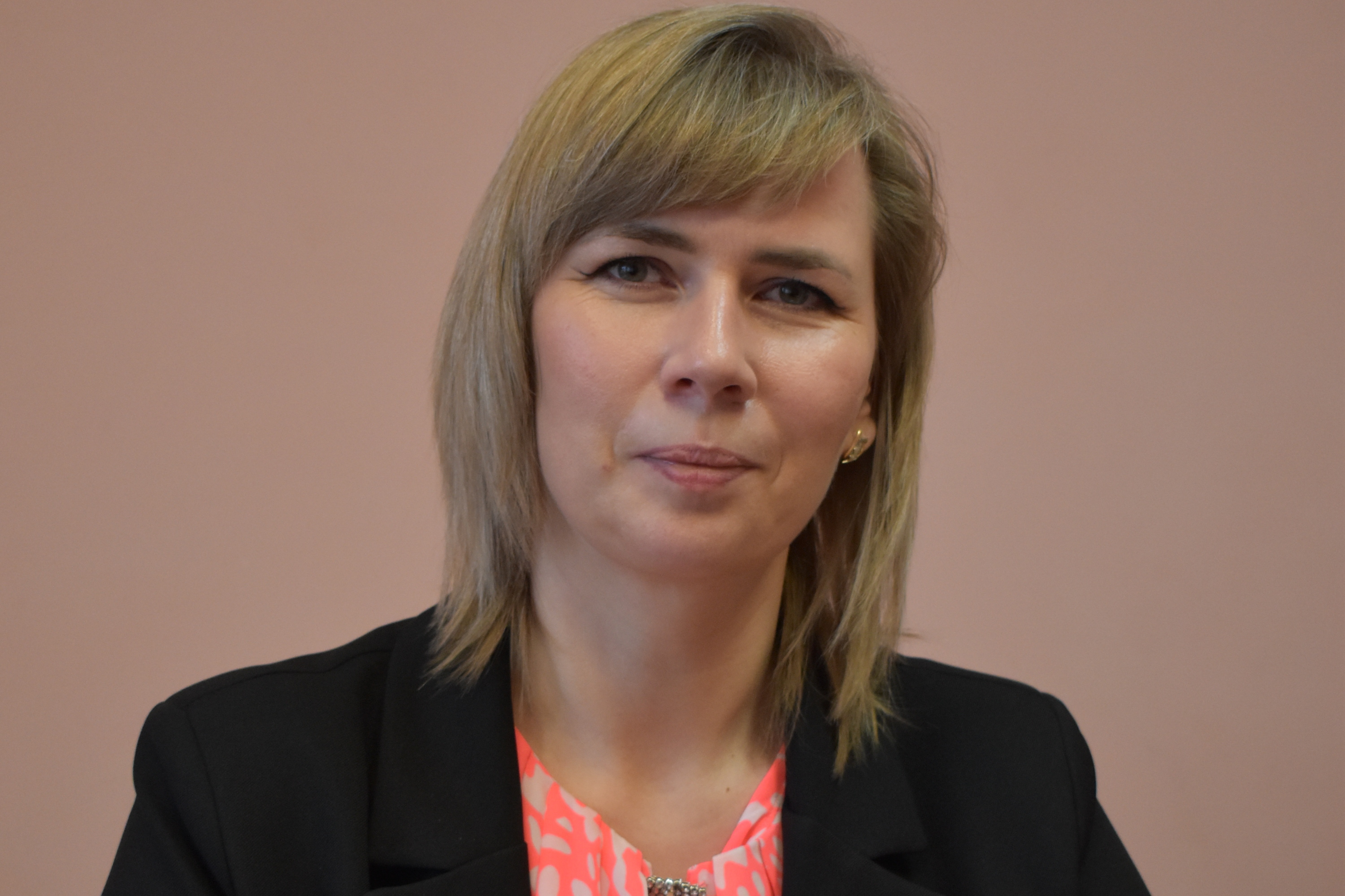 Елена Гирон: "Мы должны быть активными соавторами исторических решений"