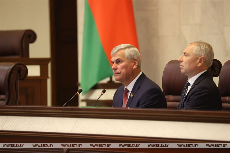 Андрейченко: Беларусь достойно держит санкционный удар