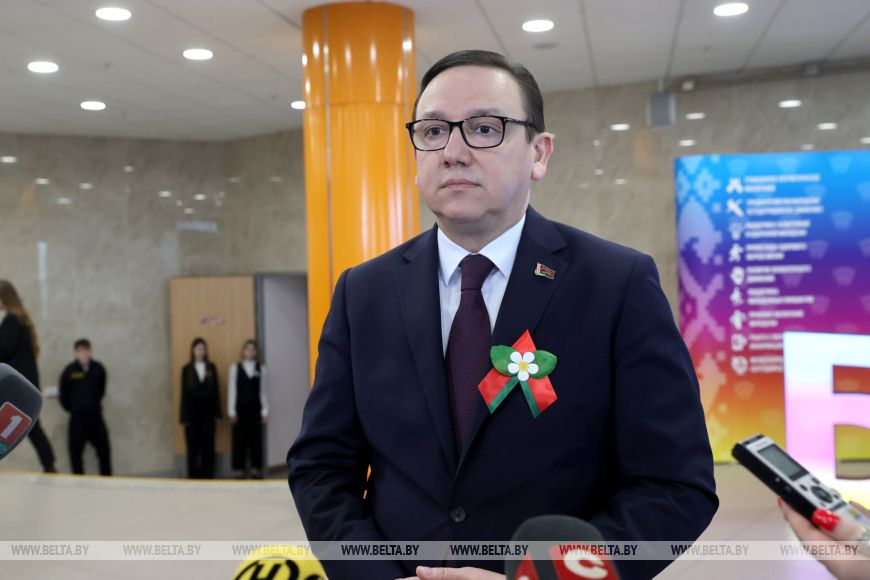 Владимир Перцов - молодежи: продвигайте в интернете красоту родной Беларуси