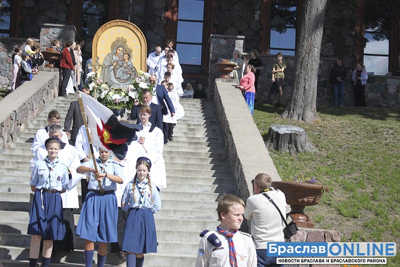 В Браславе 21 – 22 августа пройдут торжества в честь иконы Богоматери Браславской Царицы озёр 