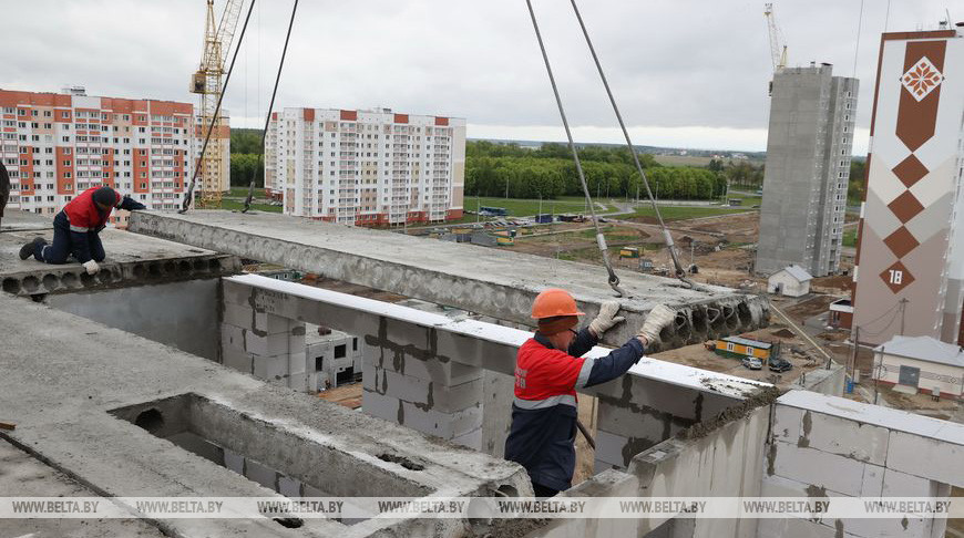 В Минстройархитектуры рассказали, сколько жилья построят в этом году