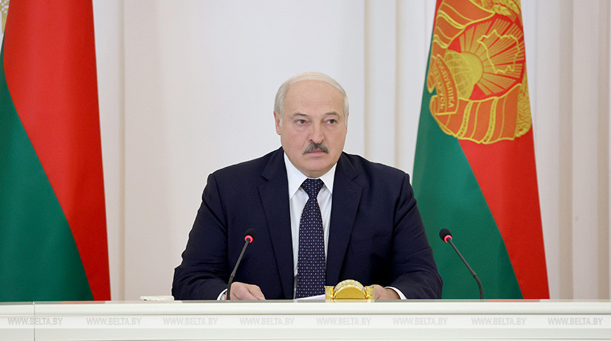От экспорта медуслуг до модернизации производств. Лукашенко актуализировал задачи перед Управлением делами Президента