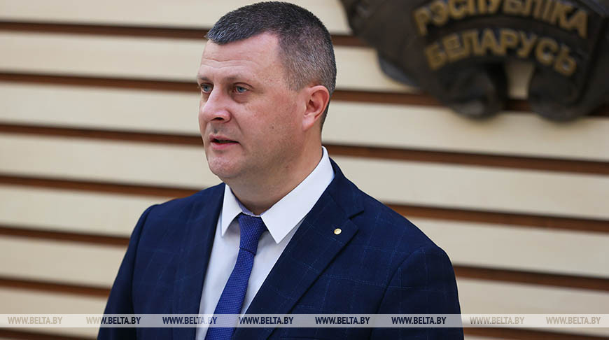 Министр финансов пояснил, почему Беларусь решила проводить выплаты по евробондам в нацвалюте