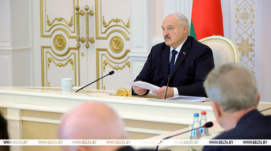 Александр Лукашенко о перечне видов деятельности для ремесленников: все должно быть четко, прозрачно, без волокиты