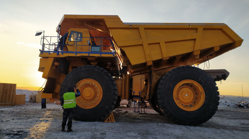 БЕЛАЗ приступил к испытаниям 180-тонного самосвала нового поколения