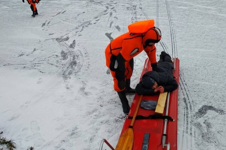 Житель Глубокого едва не утонул в озере, решив сократить путь к дому