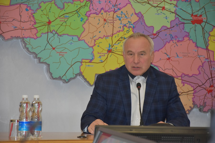 Николай Шерстнёв рассмотрел несколько десятков обращений во время «прямой телефонной линии», большинство из них - о работе ЖКХ