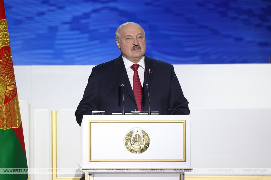 Александр Лукашенко: "Наше миролюбие - не пацифизм. Я попрошу не путать"
