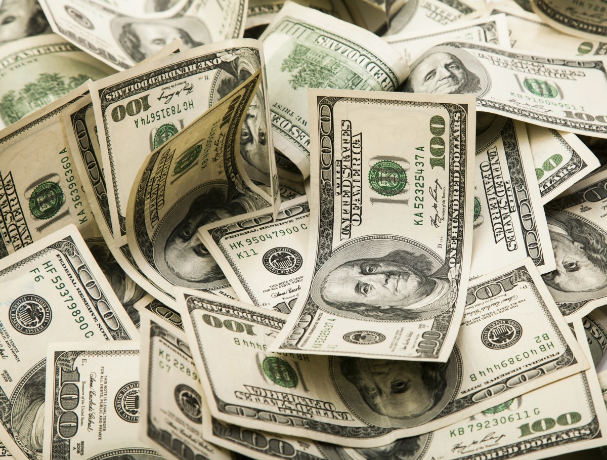 Неоднократно судимый житель Витебска украл 3 500 долларов США у нового знакомого 