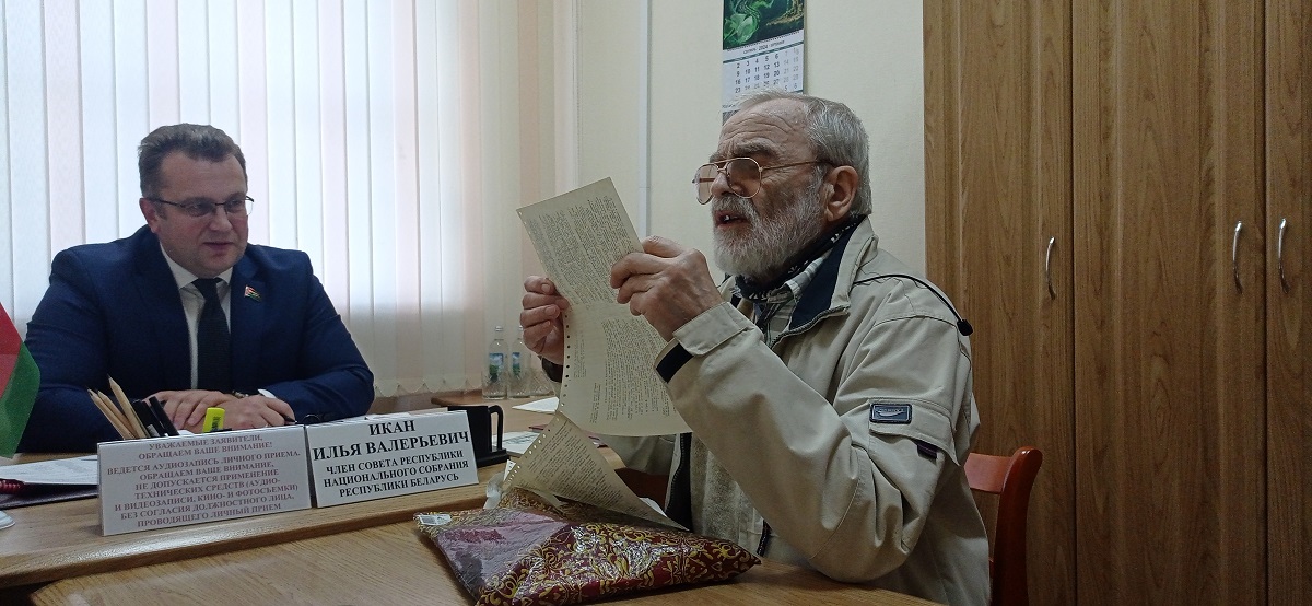 Член Совета Республики Илья Икан провел личный прием граждан в Полоцке