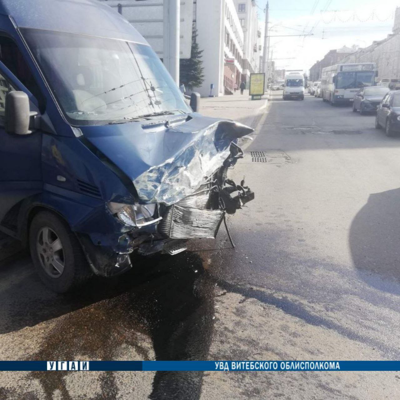 В центре Витебска столкнулись три автомобиля