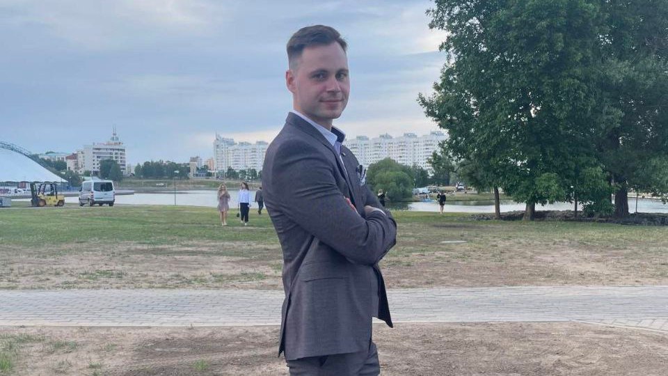 Никита Солтан: "Лично для меня праздник выпускников, возможно, стал судьбоносным… Так получилось, что во время вальса мы встретились взглядами с выпускницей вуза другого города"