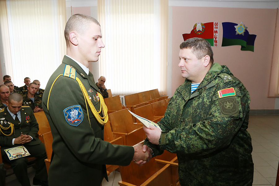В Витебске отметили лучших военных связистов
