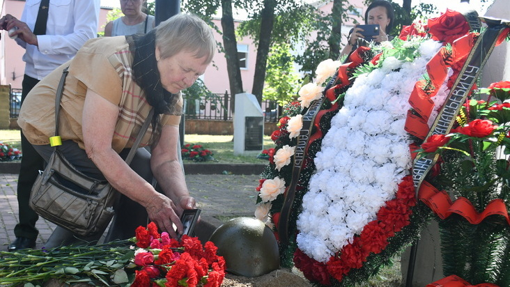 В Городке перезахоронили останки политрука Никитина Ивана Афанасьевича, найденные в Калужской области Российской Федерации